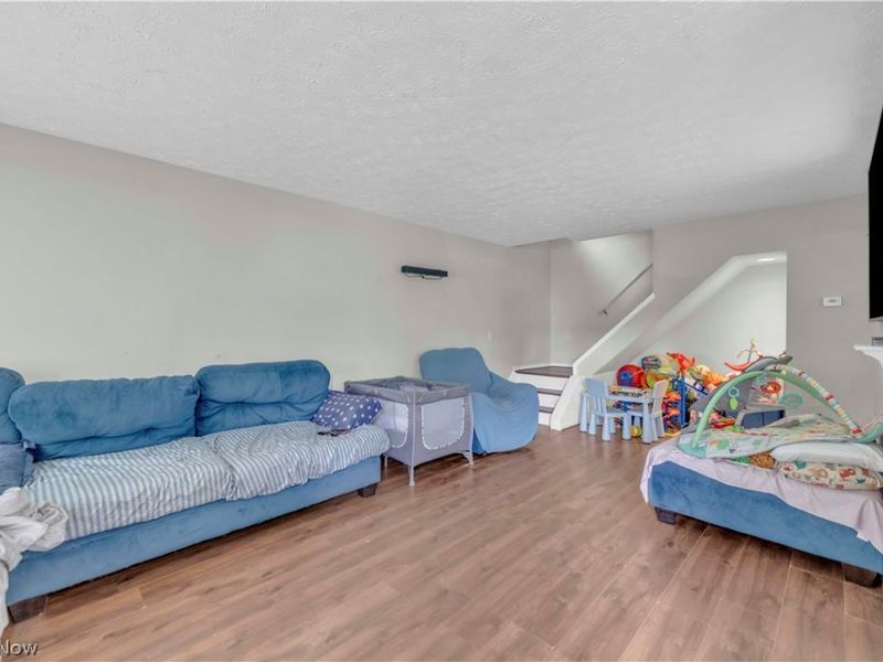 4300 Hyde Park Court, Unit 7, North Olmsted, OH 44070 Photo 18