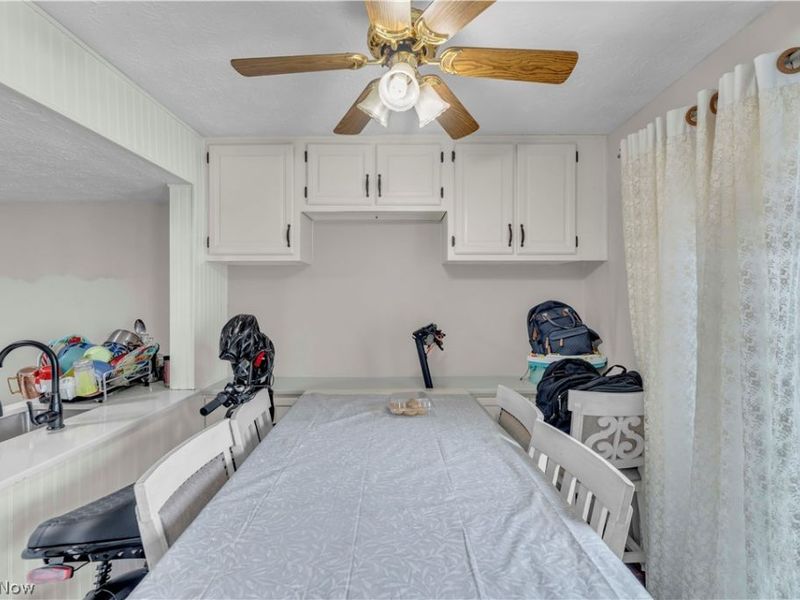 4300 Hyde Park Court, Unit 7, North Olmsted, OH 44070 Photo 7