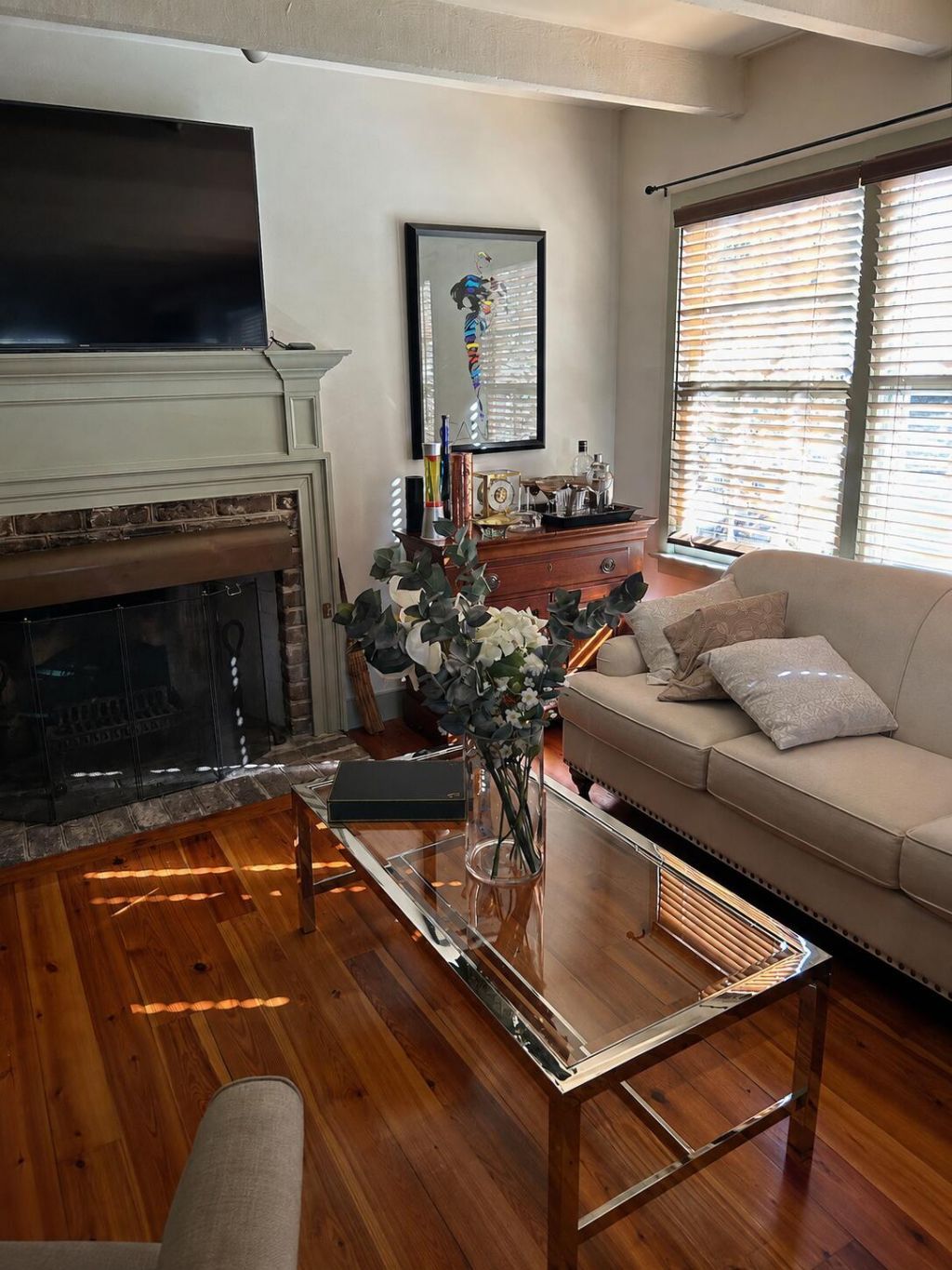 8 Leo Lane Photo 6