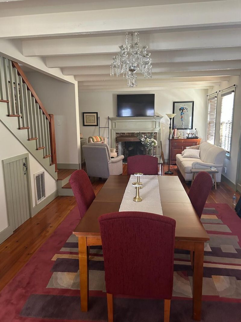 8 Leo Lane Photo 7