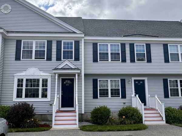 14 Merrimac Way, Unit E, Tyngsborough, MA 01879