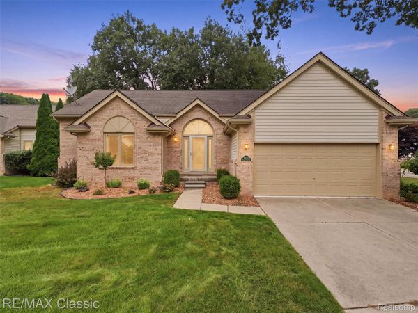 41638 Hidden Oaks Court, Unit 30, Northville Township, Mi 48170