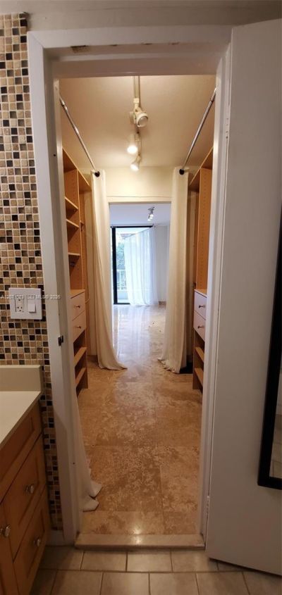 200 SE 15th Rd , Unit 5H, Miami, FL 33129 Photo