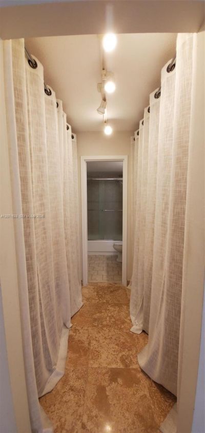 200 SE 15th Rd , Unit 5H, Miami, FL 33129 Photo