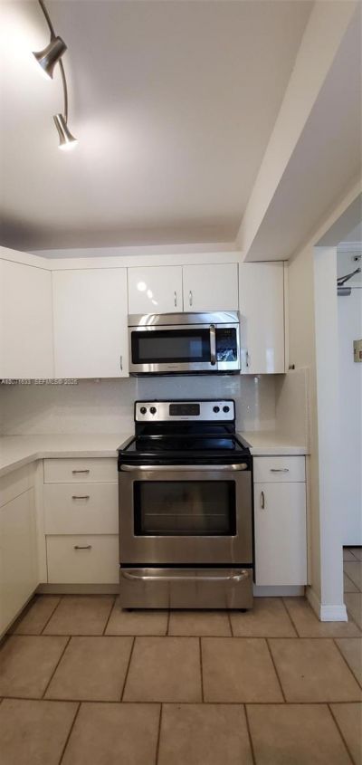 200 SE 15th Rd , Unit 5H, Miami, FL 33129 Photo