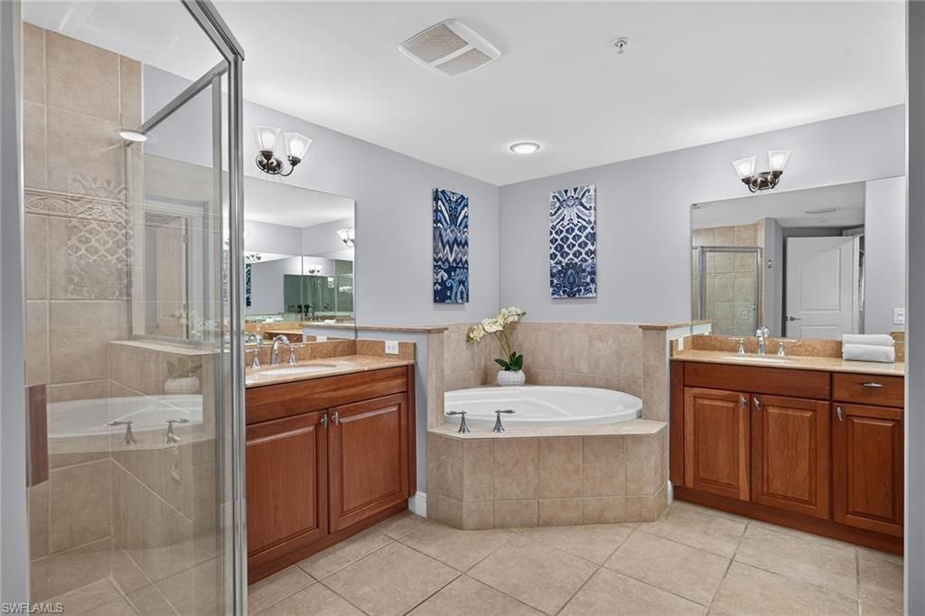 6081 Silver King Blvd, Unit 302, Cape Coral, FL 33914 Photo