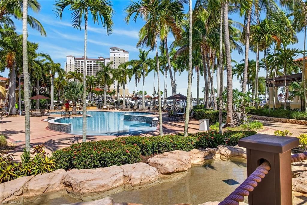 6081 Silver King Blvd, Unit 302, Cape Coral, FL 33914 Photo