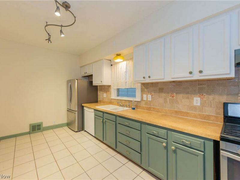 3409 W 54th Street, Cleveland, OH 44102 Photo 13