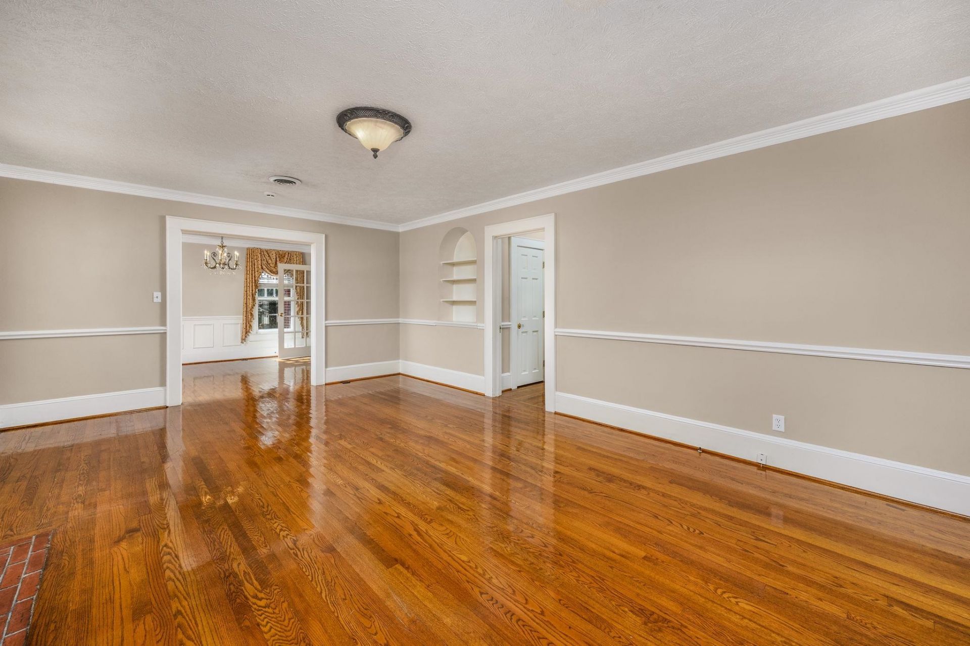 3116 Main St. Photo 6