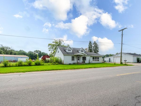 4617 Paw Paw Lake Road, Coloma, MI 49038