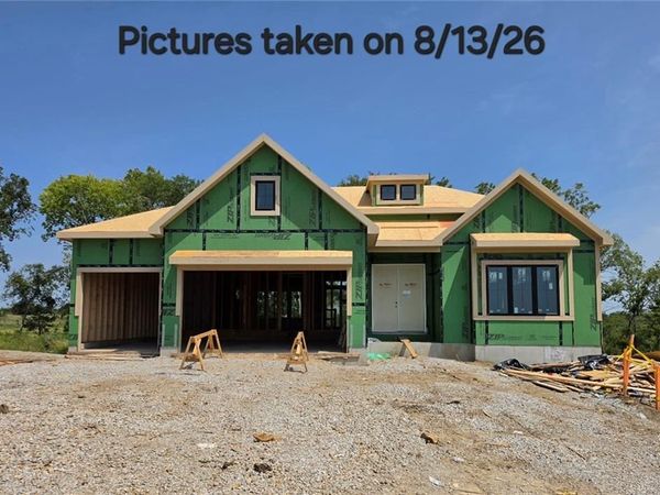 11457 S Mesquite Square, Olathe, KS 66061