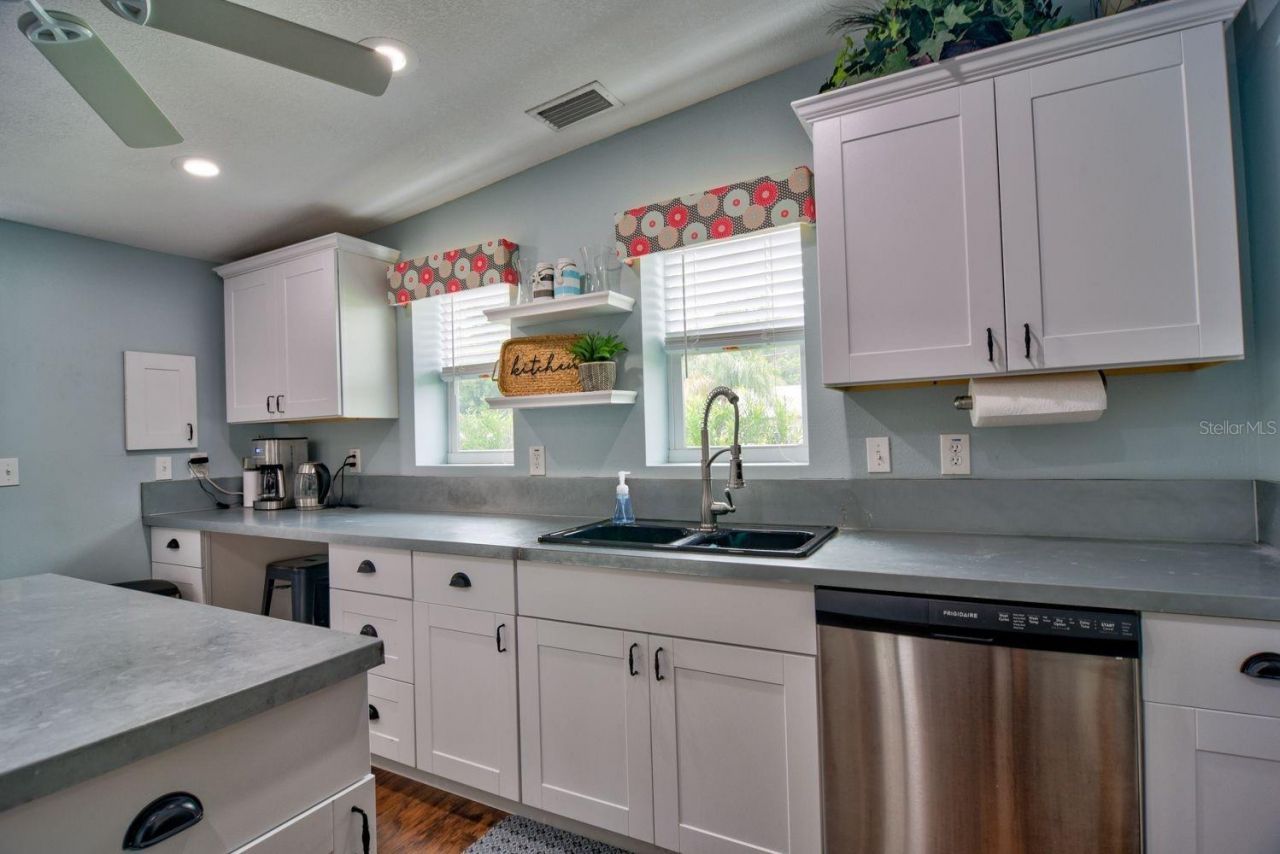 318 34th Street W, Bradenton, FL 34205 Photo
