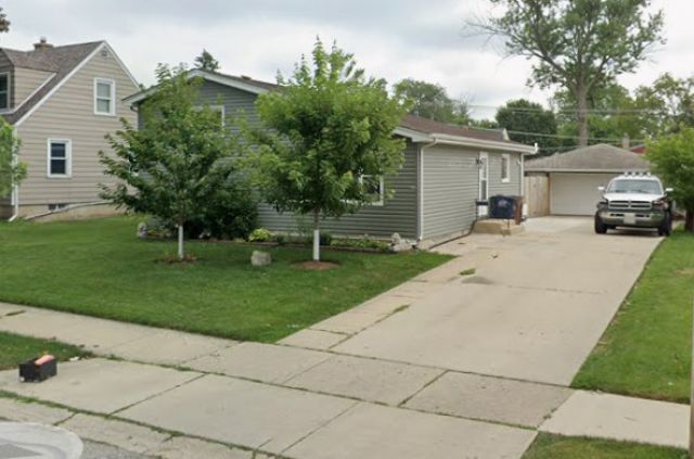 485 N Chatham Avenue, Villa Park, IL 60181 Main Photo