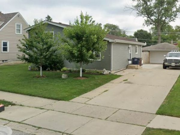 485 N CHATHAM Avenue, Villa Park, IL 60181
