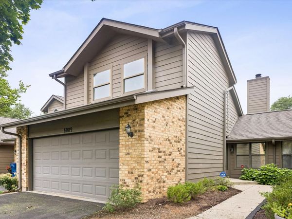 8009 Wildwood Lane , Darien, IL 60561