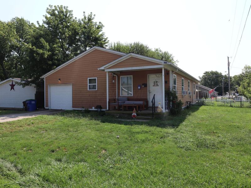 403 Clyburn Avenue, Washington Court House, OH 43160 Photo 3
