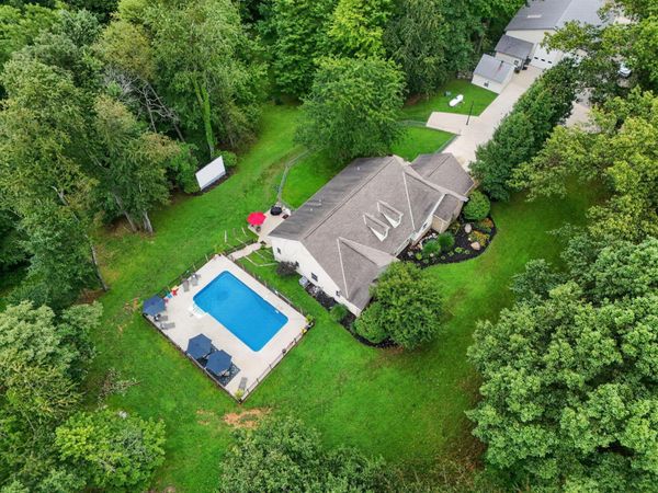5440 Pleasant Valley Road SW, Lancaster, OH 43130