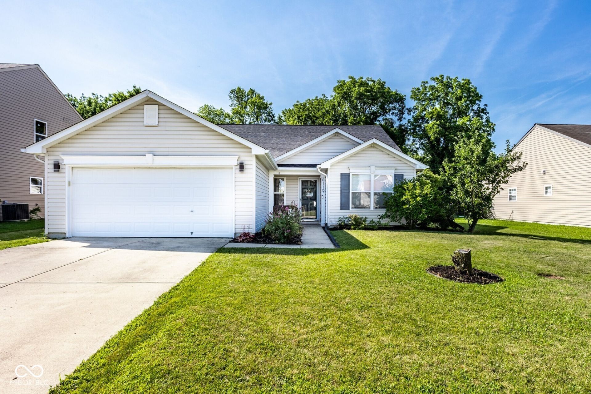 6119 Green Glade Drive, Whitestown, IN 46075 Main Photo