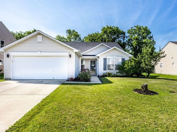 6119 Green Glade Drive , Whitestown, IN 46075