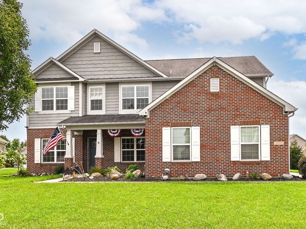 4693 W Chert Drive, New Palestine, IN 46163