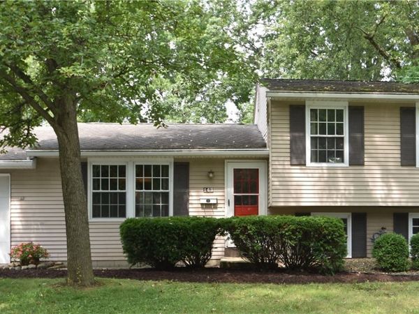 143 Camrose Drive , Niles, OH 44446