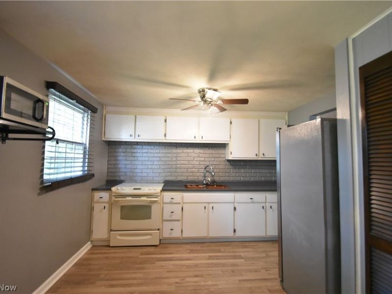 143 Camrose Drive, Niles, OH 44446 Photo 8