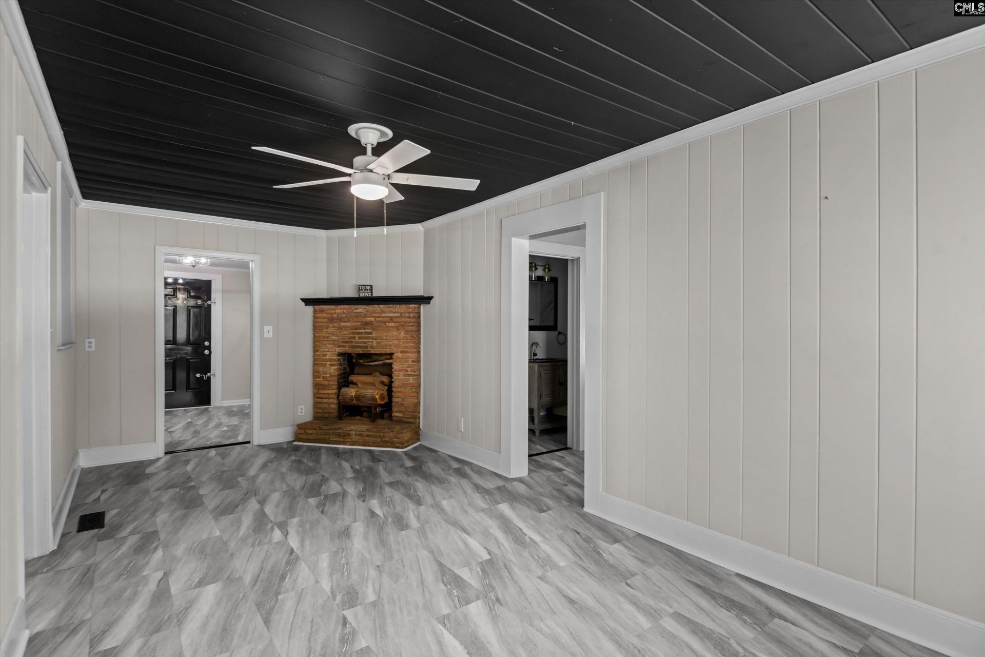 905 Sunset Drive Photo 16