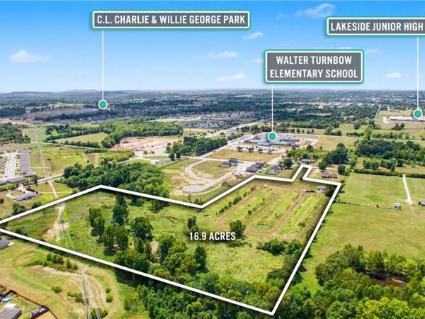 3221 Habberton Road , Springdale, AR 72764
