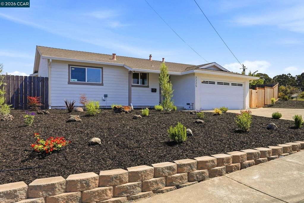 2225 Meadowlark St, San Pablo, CA 94806 Main Photo
