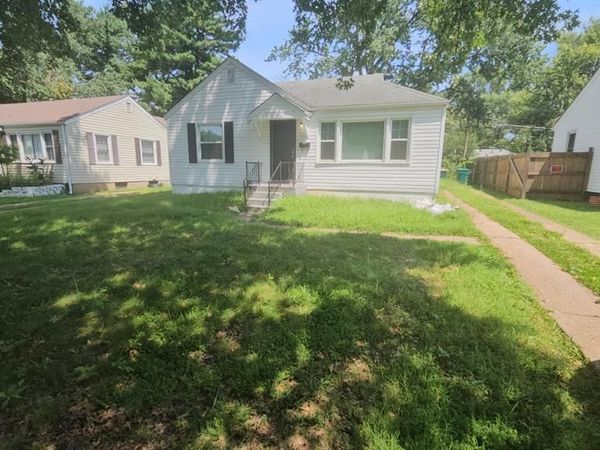 7901 Alert Drive , St Louis, MO 63133