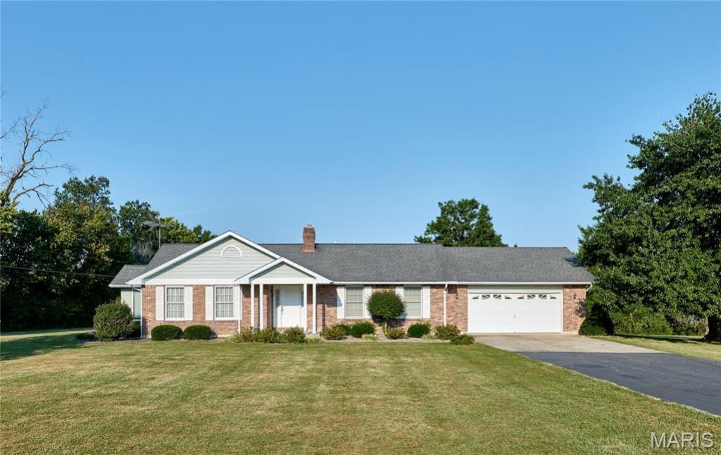 103 Meadow Ridge Drive, Troy, MO 63379 Main Photo