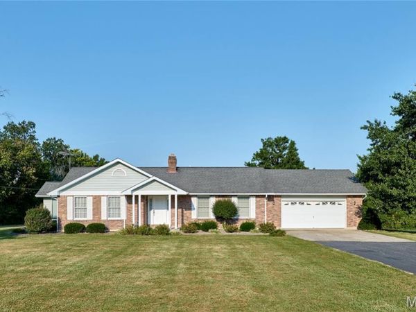 103 Meadow Ridge Drive, Troy, MO 63379