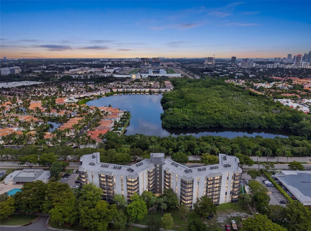 3301 N Country Club Dr, Unit 110, Aventura, FL 33180 Photo