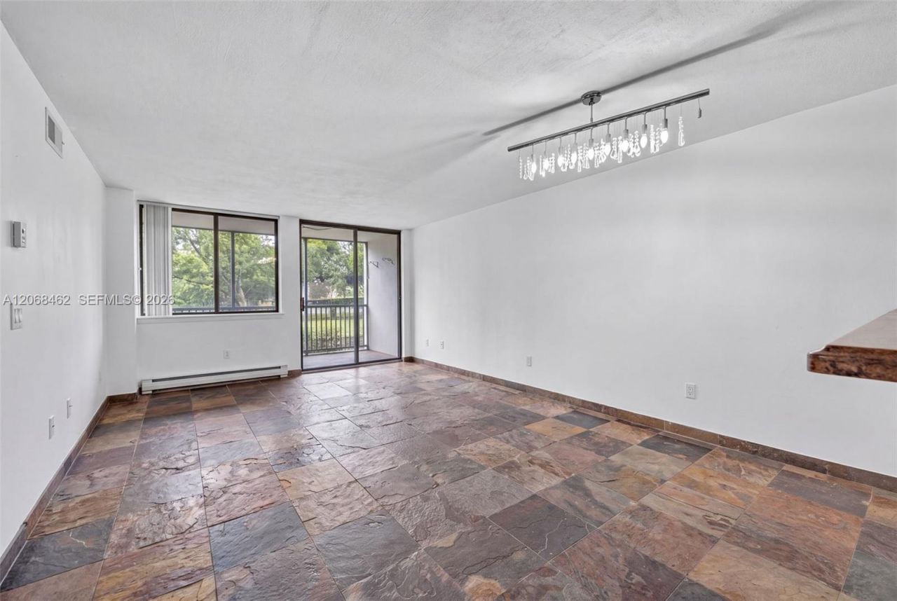 3301 N Country Club Dr, Unit 110, Aventura, FL 33180 Photo