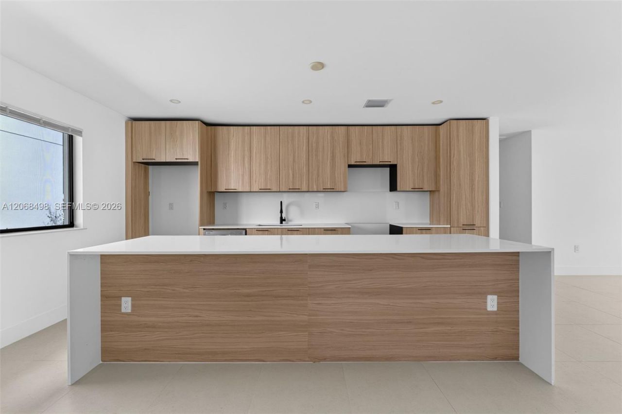 1889 NW 47th Ter , Miami, FL 33142 Photo