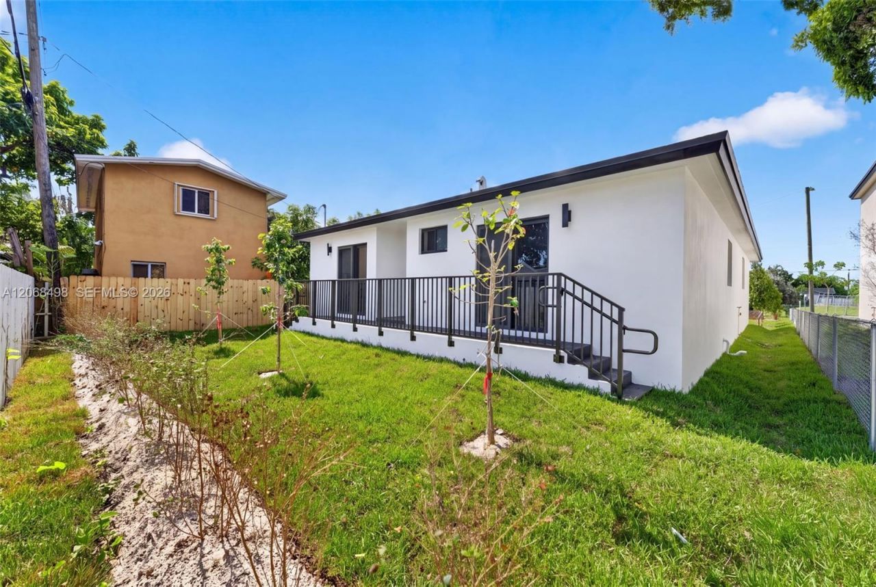 1889 NW 47th Ter , Miami, FL 33142 Photo