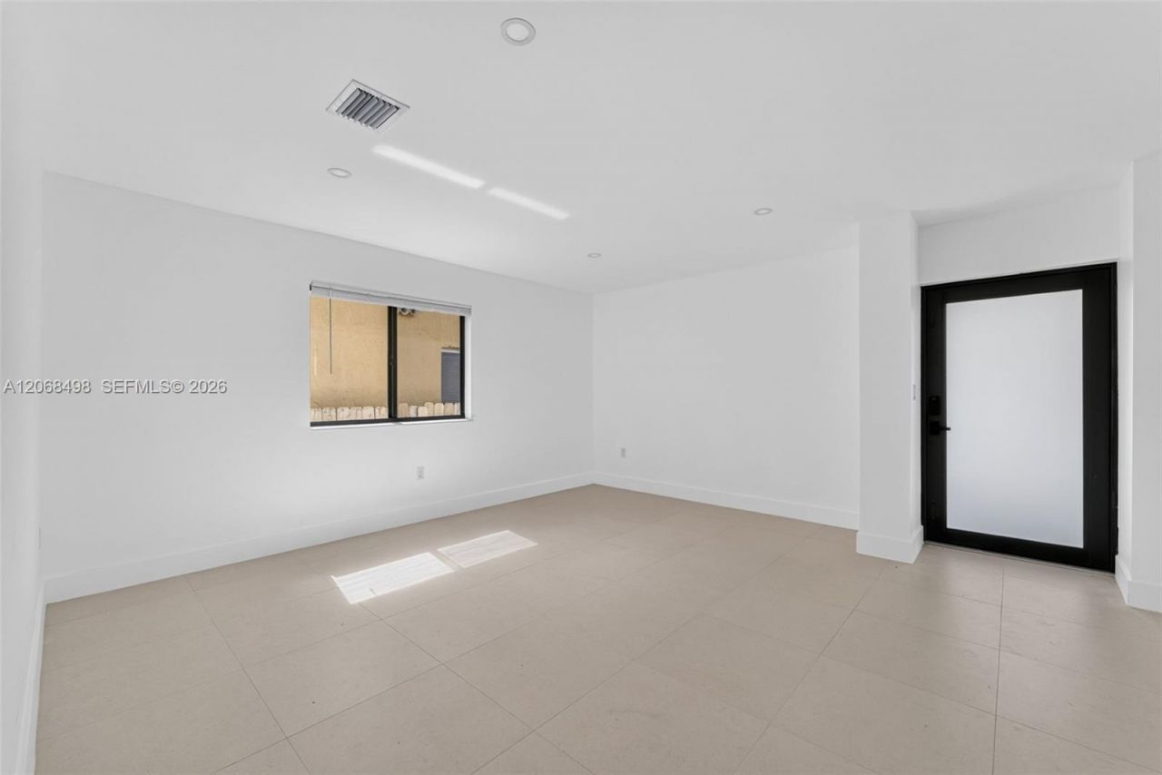 1889 NW 47th Ter , Miami, FL 33142 Photo