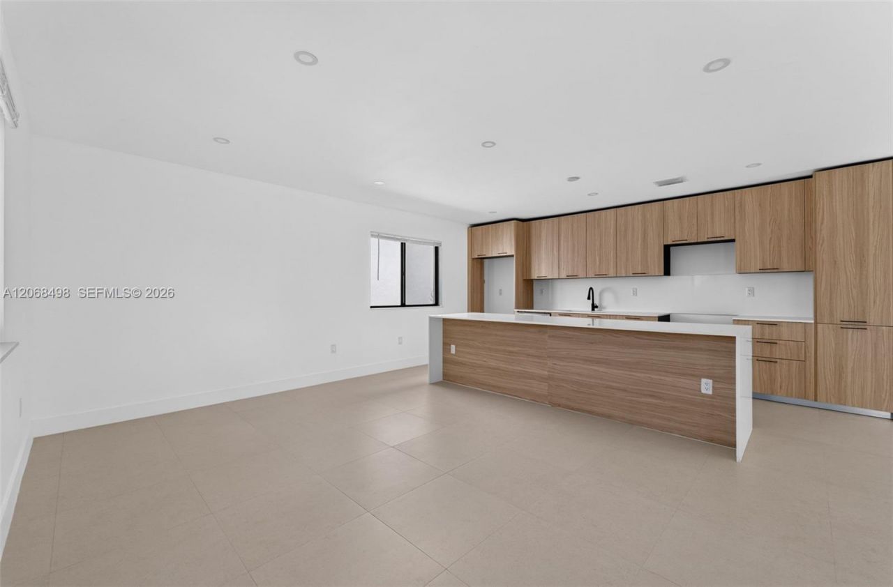 1889 NW 47th Ter , Miami, FL 33142 Photo