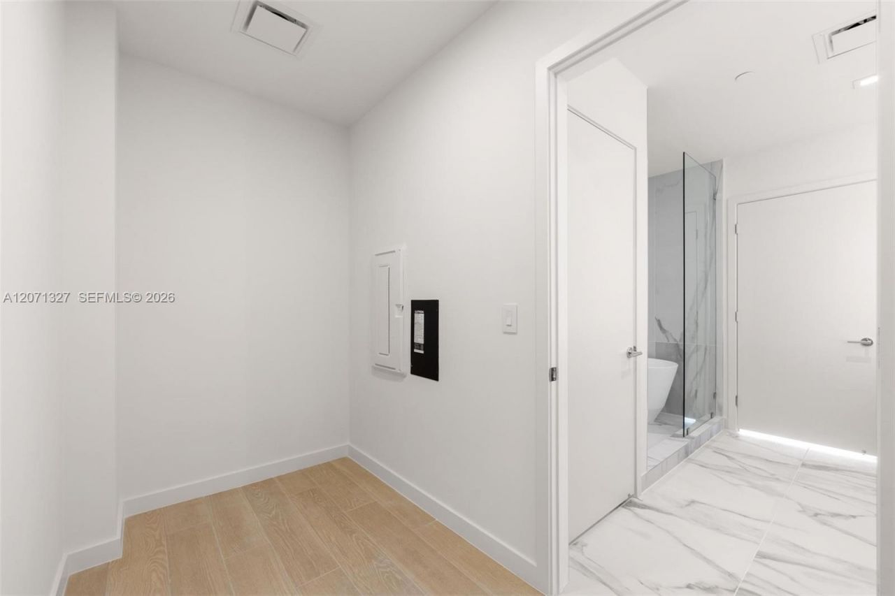 1400 Biscayne Blvd , Unit 1905, Miami, FL 33132 Photo