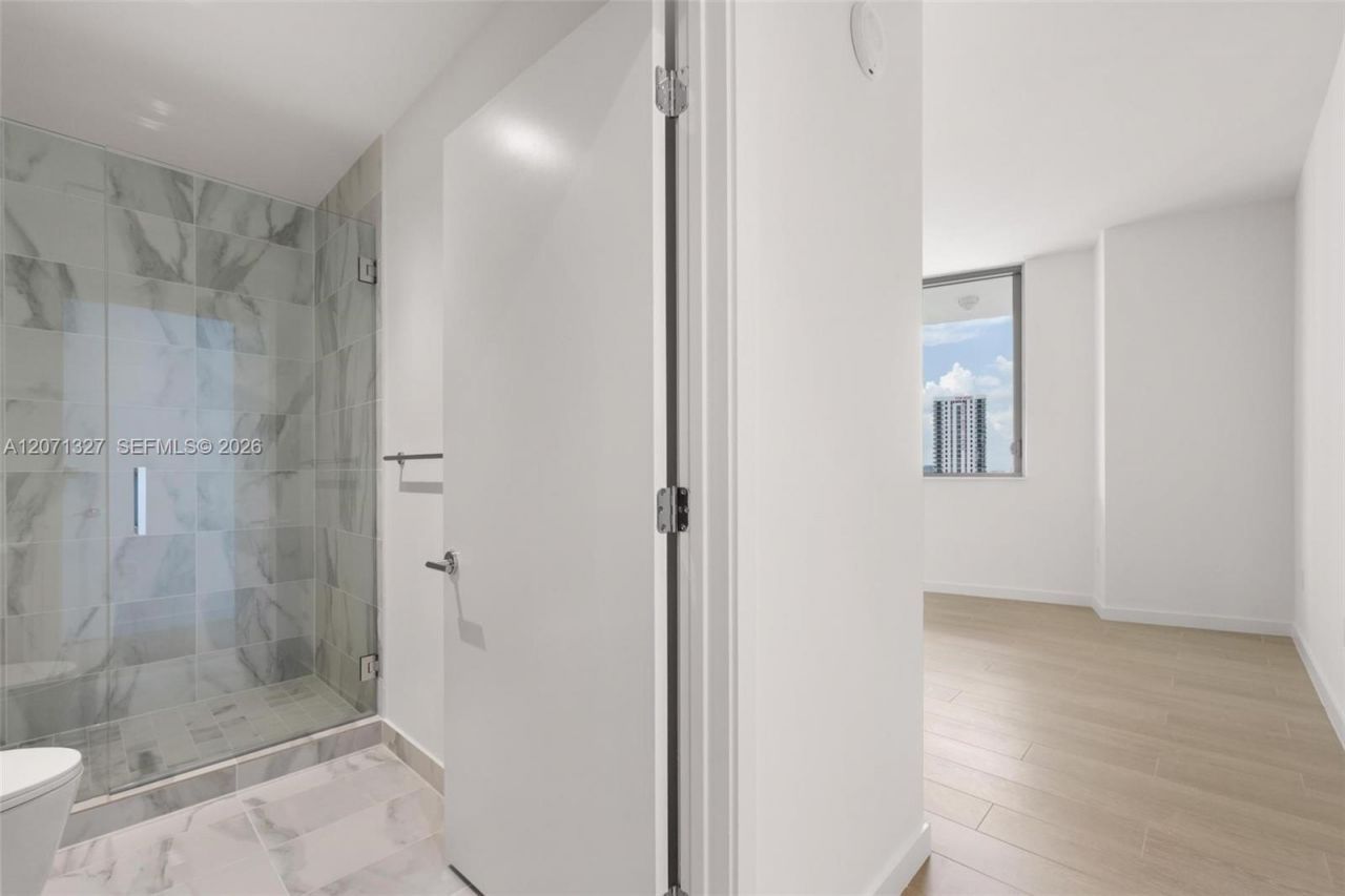 1400 Biscayne Blvd , Unit 1905, Miami, FL 33132 Photo