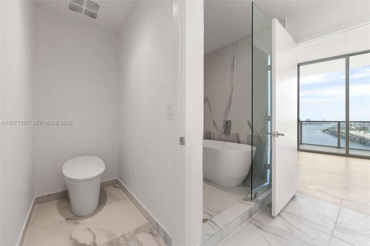 1400 Biscayne Blvd , Unit 1905, Miami, FL 33132 Photo