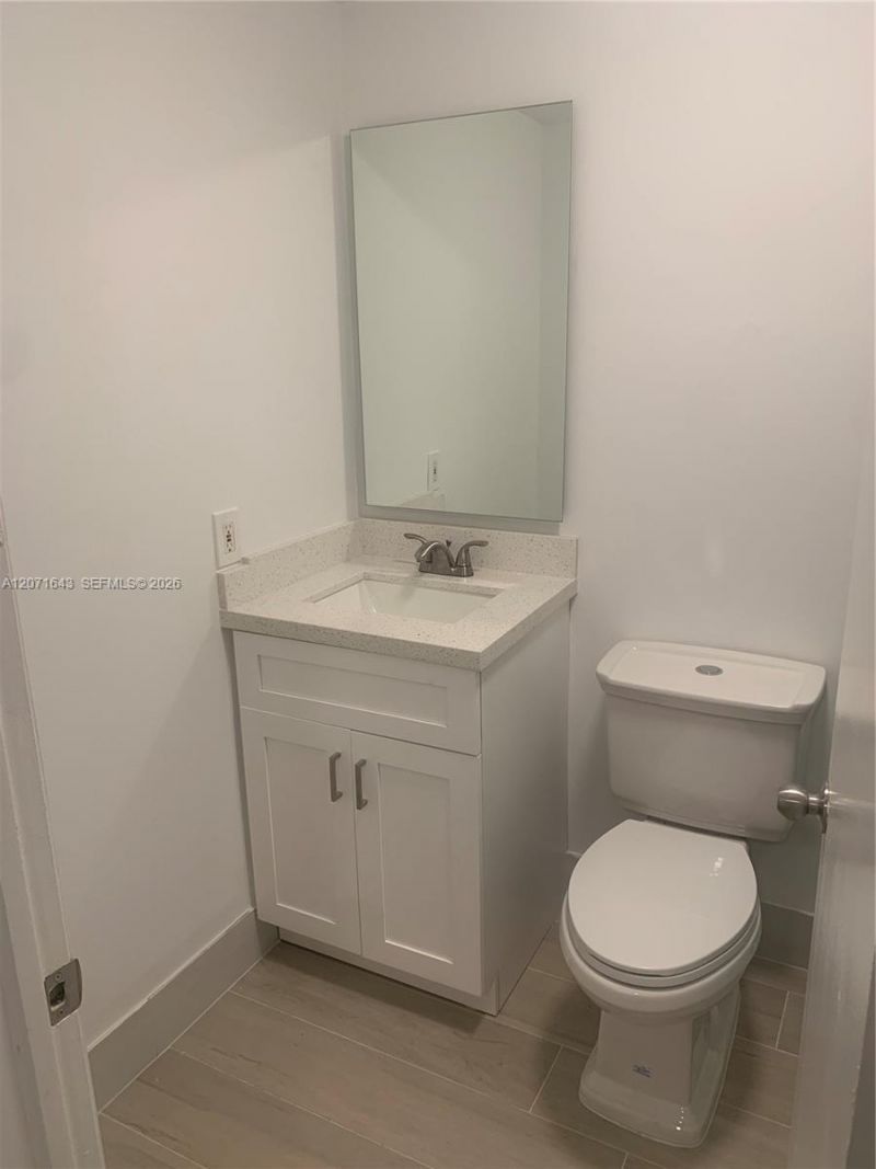 1218 Salzedo St, Unit 6, Coral Gables, FL 33134 Photo