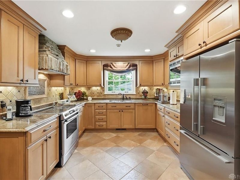 5624 Mark Dale Drive, Centerville, OH 45459 Photo 12