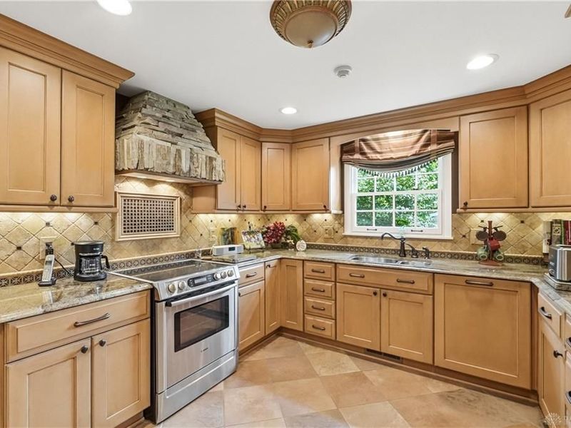5624 Mark Dale Drive, Centerville, OH 45459 Photo 13
