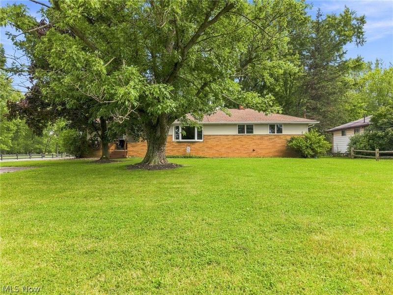 9553 W 130th Street, North Royalton, OH 44133 Photo 2