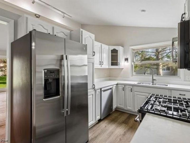 5985 Liberty Rd, Solon, OH 44139 Photo 2