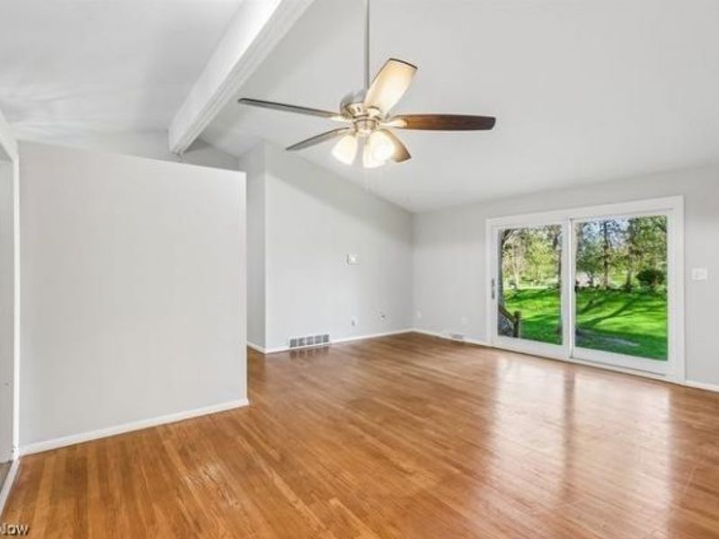 5985 Liberty Rd, Solon, OH 44139 Photo 3