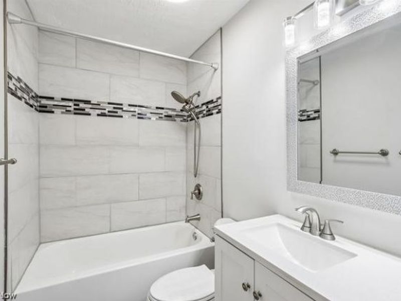 5985 Liberty Rd, Solon, OH 44139 Photo 6