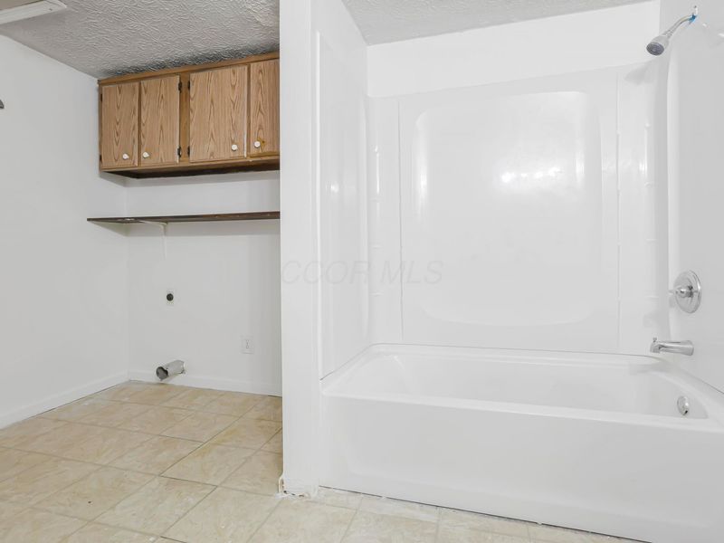 16585 East Street , Williamsport, OH 43164 Photo 16