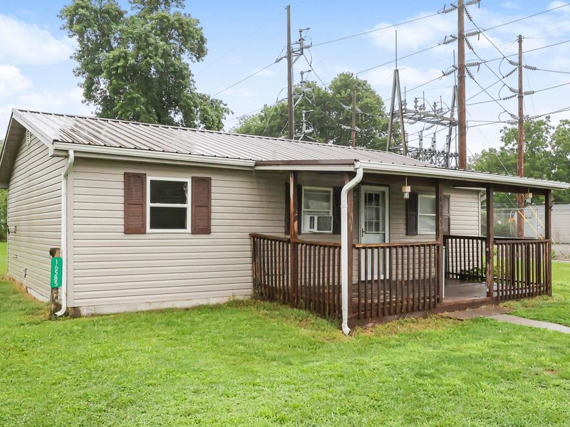 16585 East Street , Williamsport, OH 43164 Photo 2